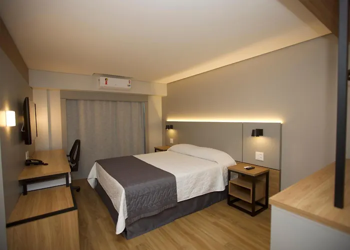 Mogano Business Hotel- Eletroposto