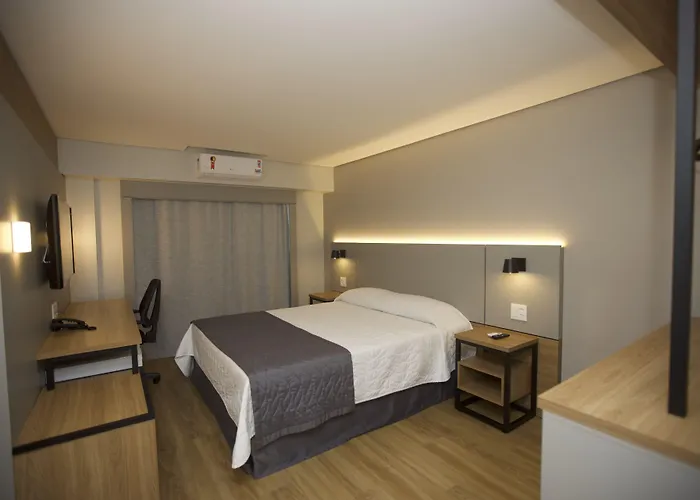 Mogano Business Hotel- Eletroposto